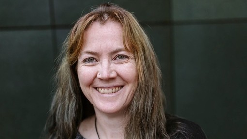 A headshot image of Dr Leanne Proops
