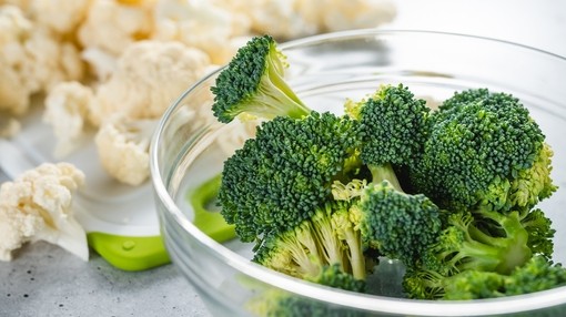 A close up of broccoli and cauliflower florets